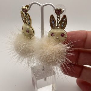 Rare Betsey Johnson Bunny earrings with real fur 🐰 🐣 🐇